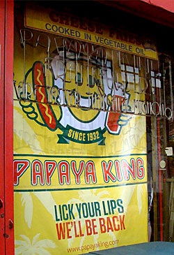 Grand Papaya Hot Dogs