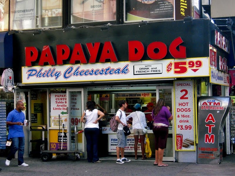 Grand Papaya Hot Dogs