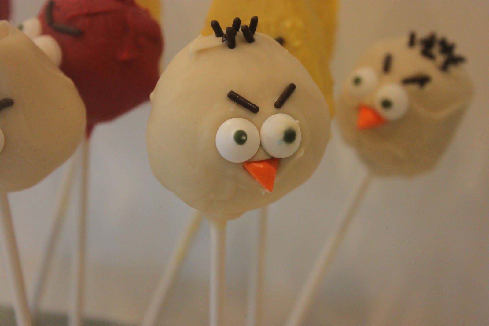 Angry Birds Cake Pops Tutorial