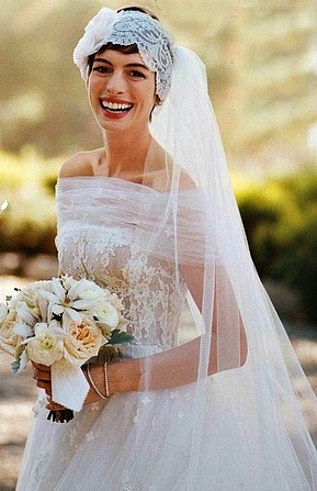 Anne Hathaway Wedding Dress In Princess Diaries