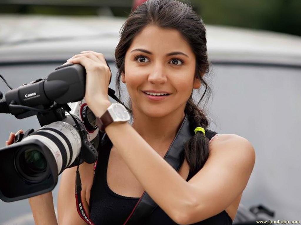 Anushka Sharma Hot Images From Jab Tak Hai Jaan