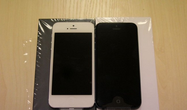 Apple Iphone 5 Black Vs White