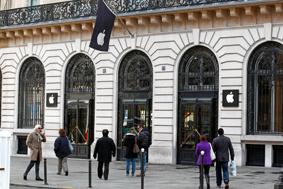 Apple Store Paris Theft