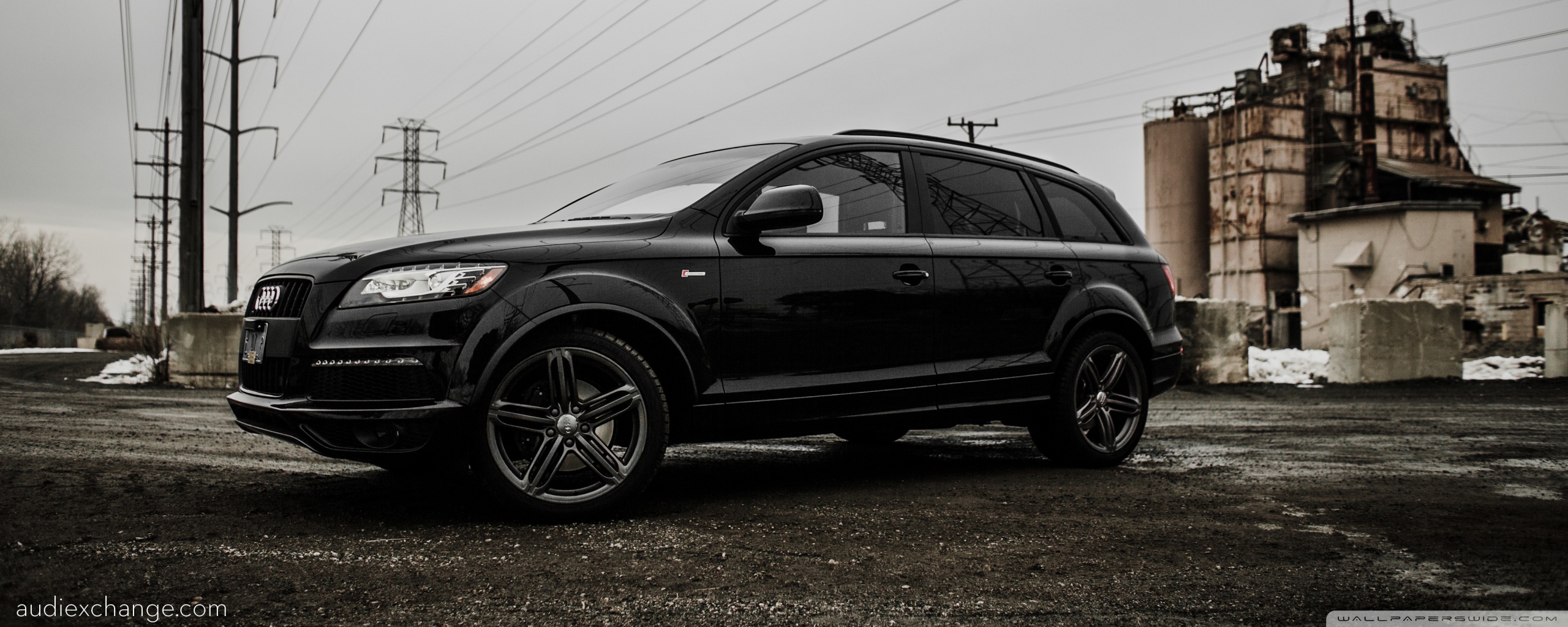 Audi Q7 Wallpaper