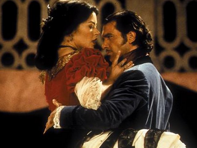 Catherine Zeta Jones Zorro Dance