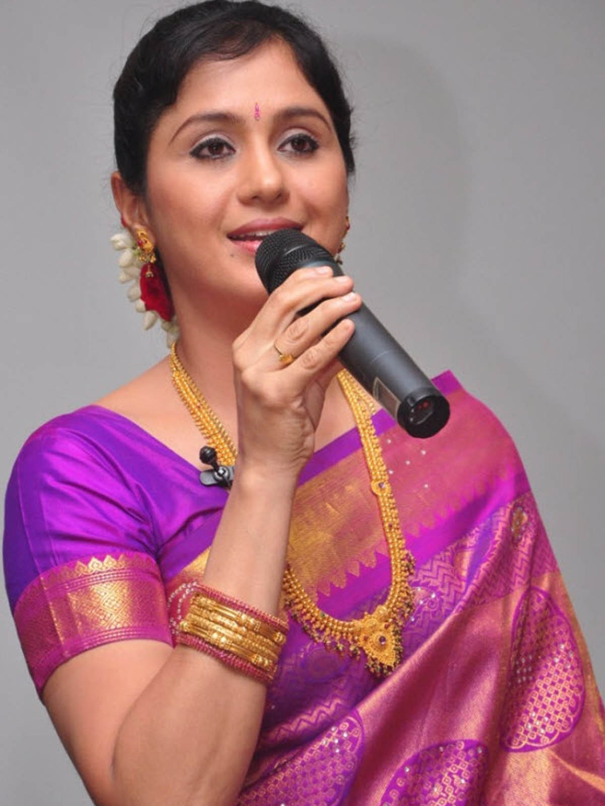 Devyani New Wallpaper