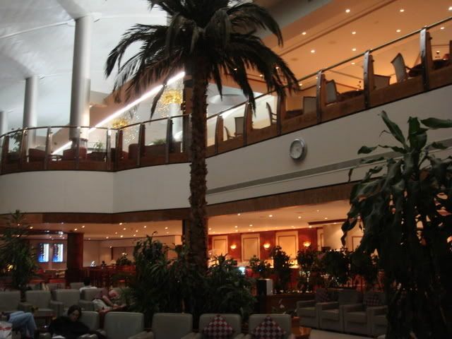 Dubai Airport Emirates Business Class Lounge