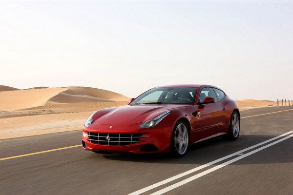 Dubai Police Ferrari Ff