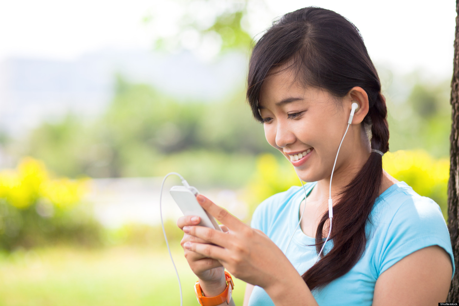 Girl Listening To Music Tumblr