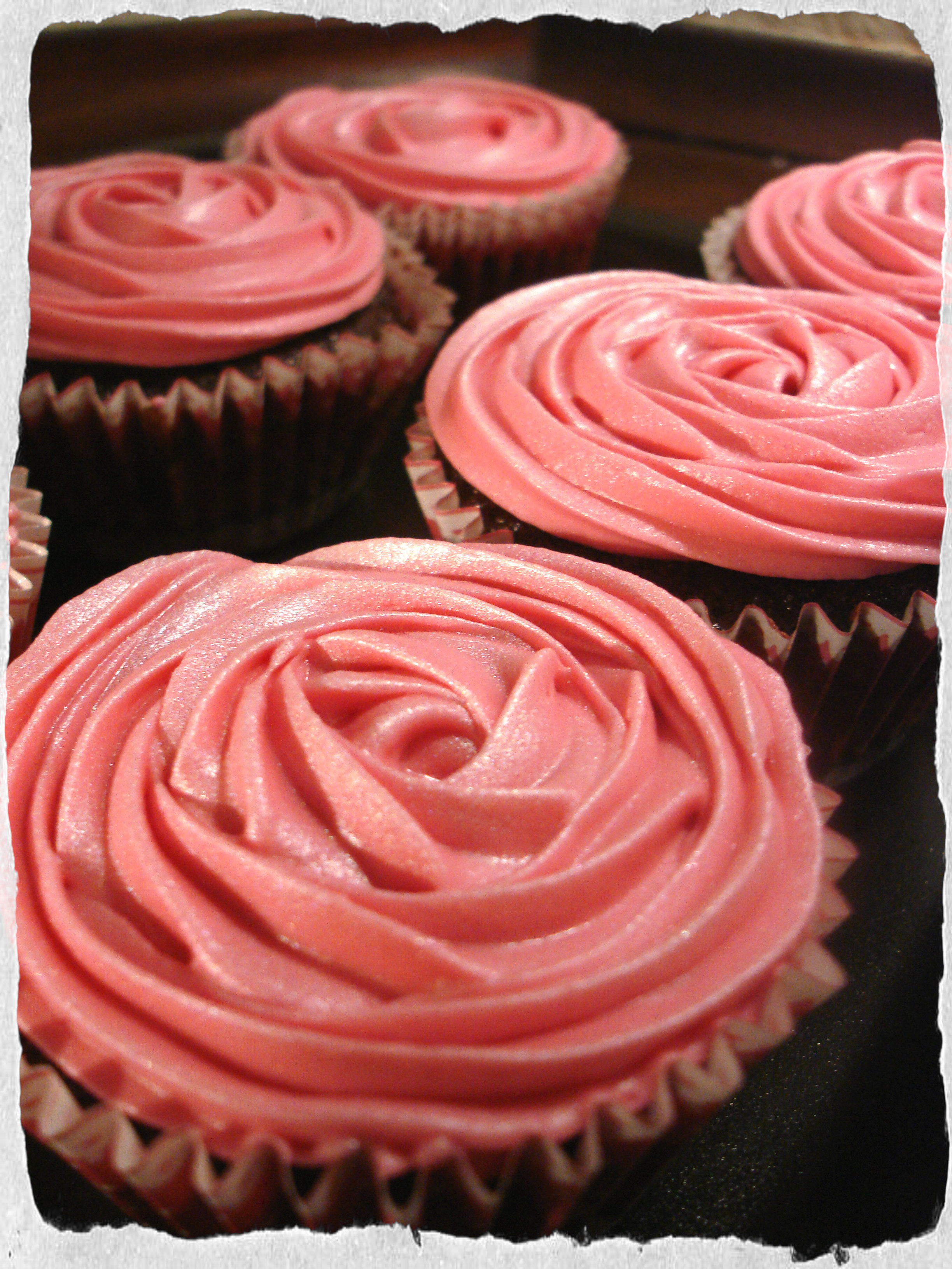 How To Make Valentine Cupcakes