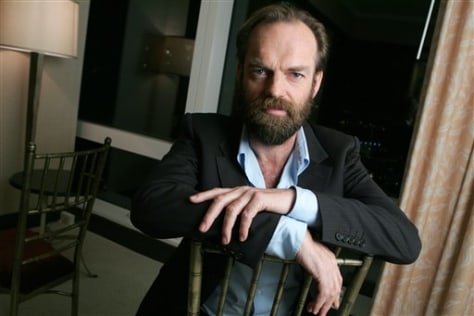 Hugo Weaving V