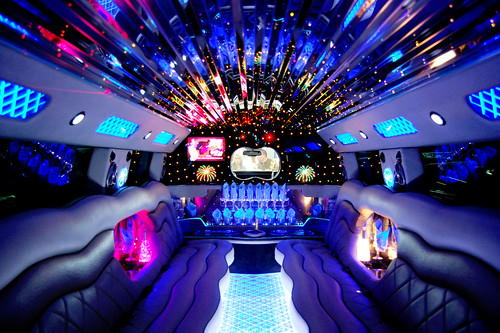 Hummer H2 Interior Photos