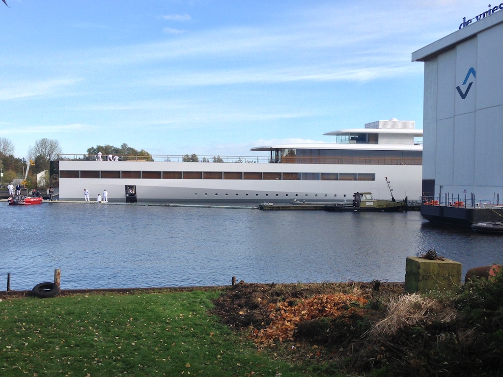 Jobs Yacht Pics