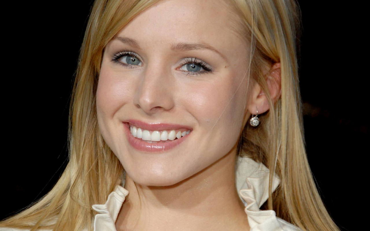 Kristen Bell Wallpaper
