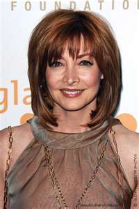Latest Hairstyles For Women Over 40