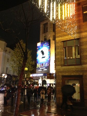 Musicals In London Reviews