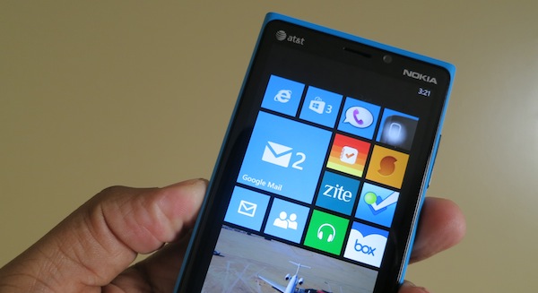 Nokia Lumia 920 Colors Review