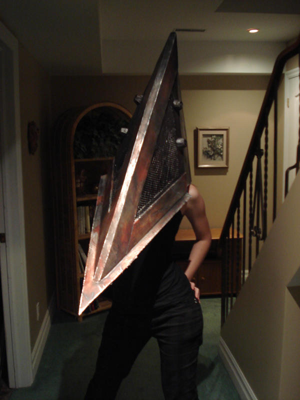 Pyramid Head Cosplay