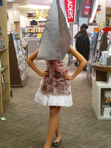 Pyramid Head Cosplay