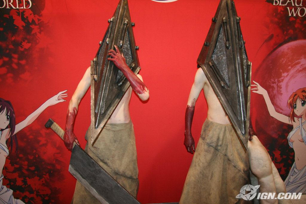 Pyramid Head Cosplay