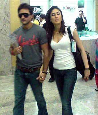 Saif Ali Khan And Kareena Kapoor Hot Kiss