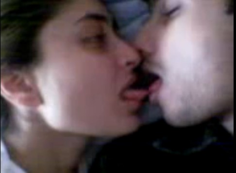 Saif Ali Khan And Kareena Kapoor Hot Kiss