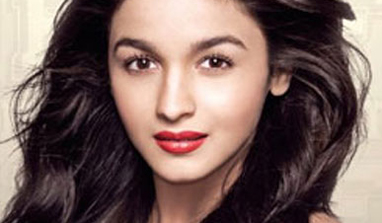 Siddharth Malhotra And Alia Bhatt Kissing Scene In Student Of The Year