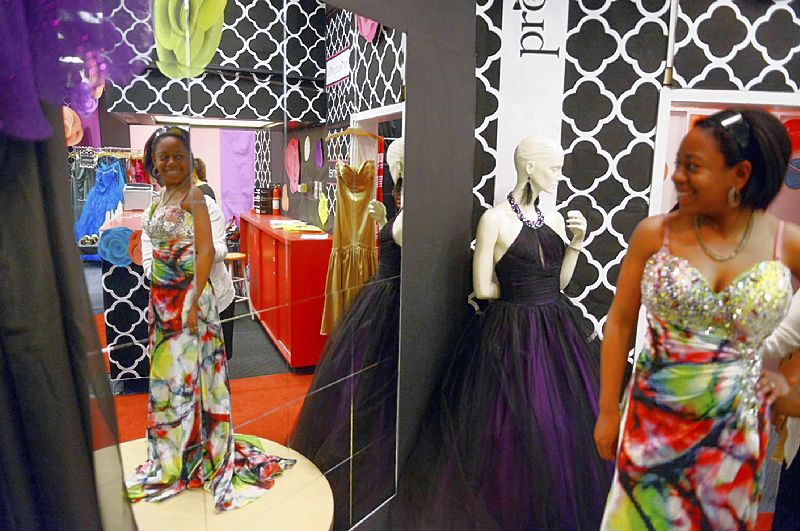 Stores In The Mall Of America That Sell Prom Dresses
