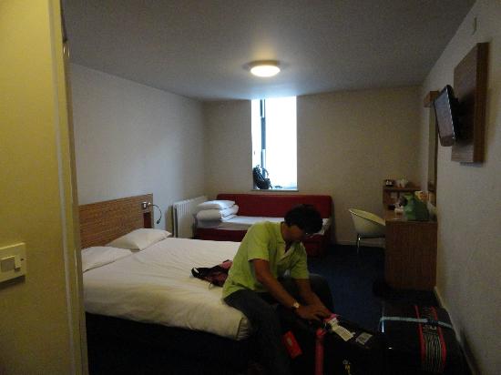 Travelodge London Excel Telephone Number